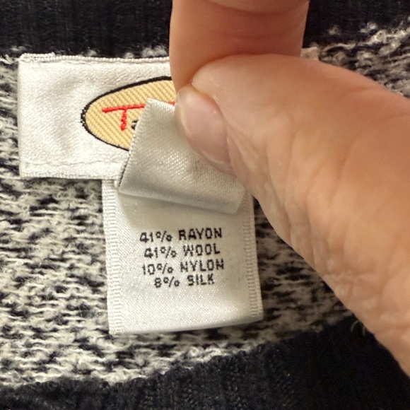 Talbots VTG Herringbone Chevron Cardigan SZ M black/cream old money boxy classic - Picture 3 of 7